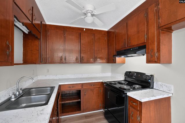 208 Bob White Avenue, Hopkins, SC 29061