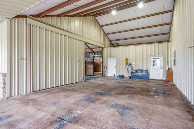 2400 Horsemans Drive, Stephenville, TX 76401