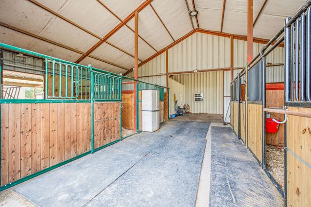 2400 Horsemans Drive, Stephenville, TX 76401