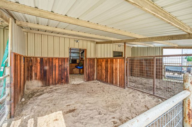2400 Horsemans Drive, Stephenville, TX 76401
