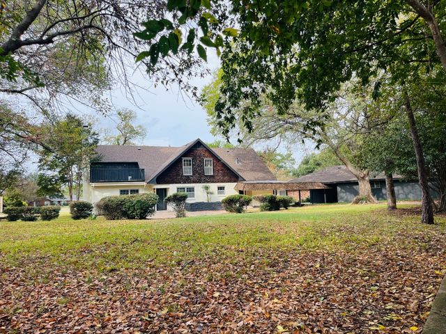 1707 Williamsburg Circle, Ennis, TX 75119