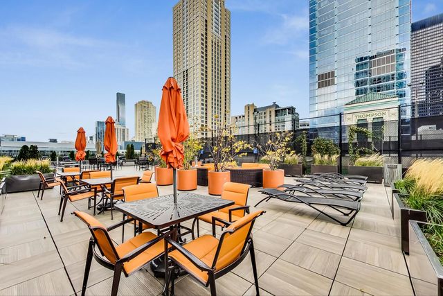 345 N La Salle Drive 902, Chicago, IL 60654