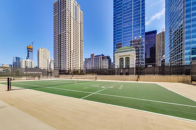 345 N La Salle Drive 902, Chicago, IL 60654