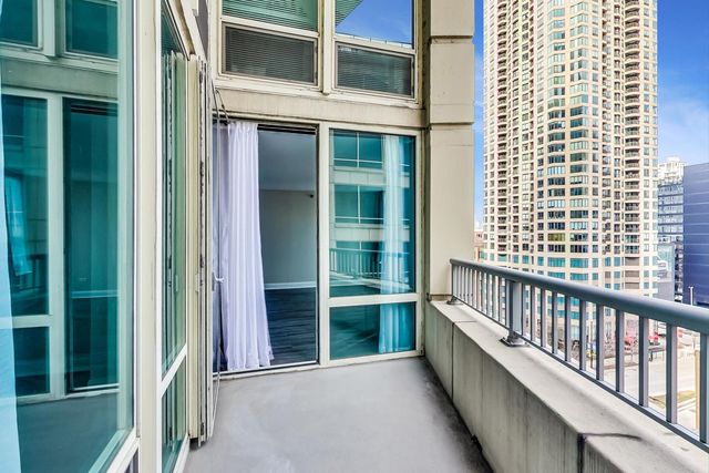 345 N La Salle Drive 902, Chicago, IL 60654