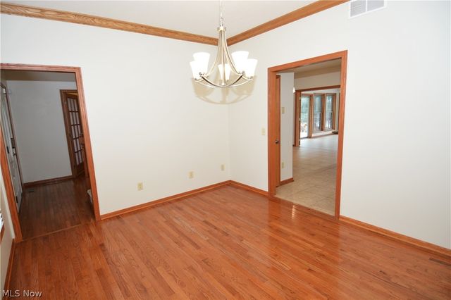 5301 Markwood Court, Valley City, OH 44280