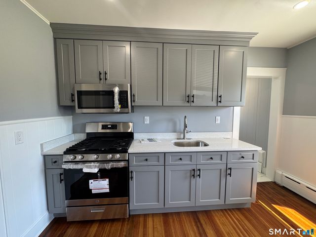 66 Dodd Avenue, Bridgeport, CT 06606
