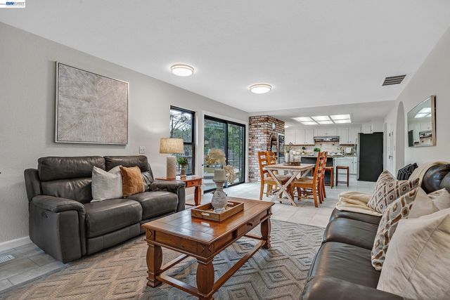 3020 Ascot Dr, San Ramon, CA 94583