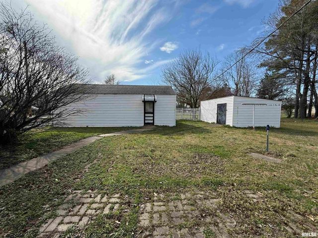 101 N 32ND Street, Herrin, IL 62948