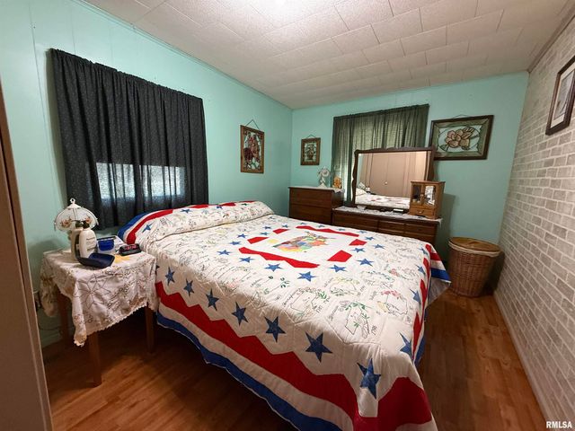 101 N 32ND Street, Herrin, IL 62948