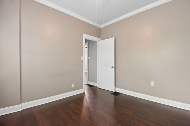 87 Maple Drive, Columbus, OH 43228