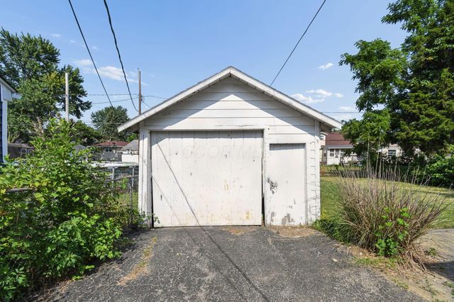 87 Maple Drive, Columbus, OH 43228
