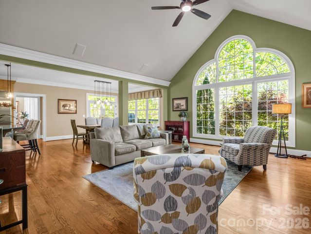 122 Founders Drive, Flat Rock, NC 28731