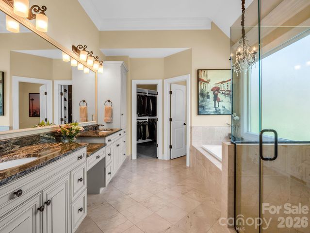 122 Founders Drive, Flat Rock, NC 28731