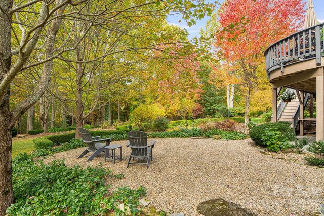 122 Founders Drive, Flat Rock, NC 28731