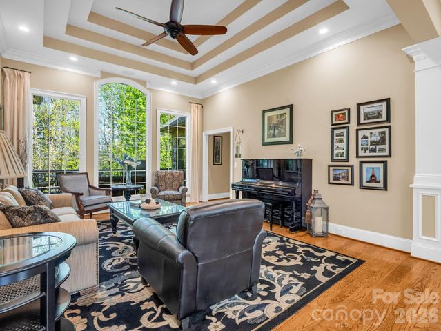 122 Founders Drive, Flat Rock, NC 28731