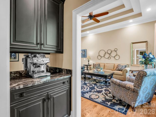122 Founders Drive, Flat Rock, NC 28731