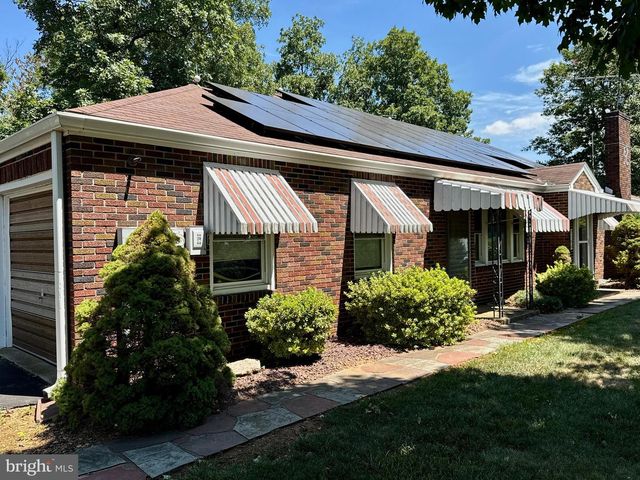 9100 YELLOW CHURCH RD, Seven Valleys, PA 17360