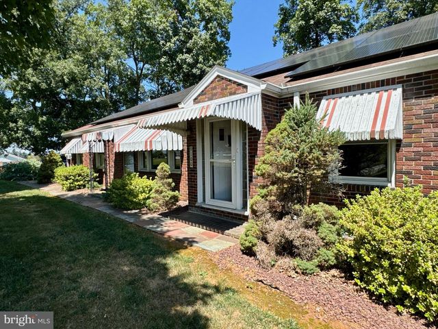 9100 YELLOW CHURCH RD, Seven Valleys, PA 17360