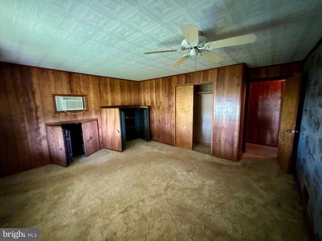 9100 YELLOW CHURCH RD, Seven Valleys, PA 17360