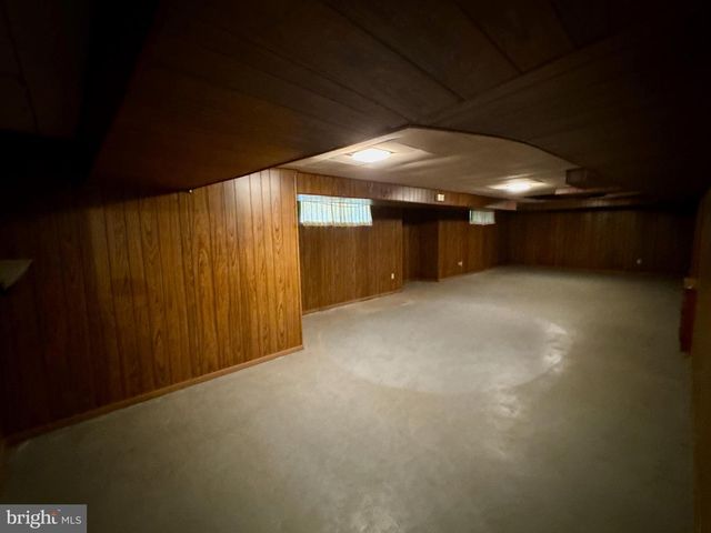 9100 YELLOW CHURCH RD, Seven Valleys, PA 17360