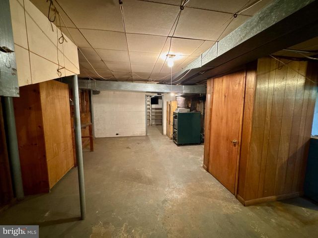 9100 YELLOW CHURCH RD, Seven Valleys, PA 17360