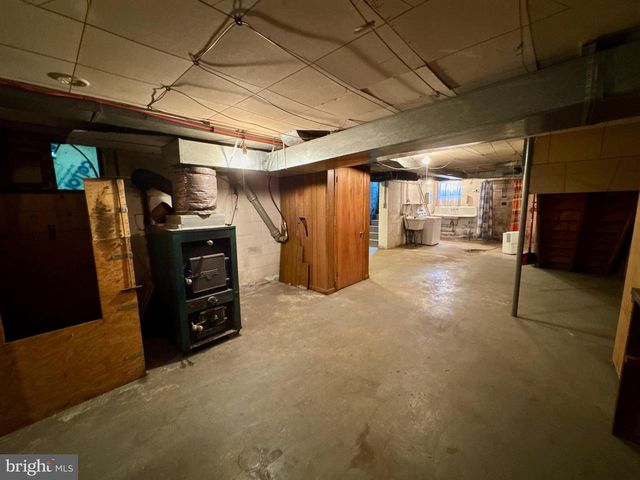 9100 YELLOW CHURCH RD, Seven Valleys, PA 17360