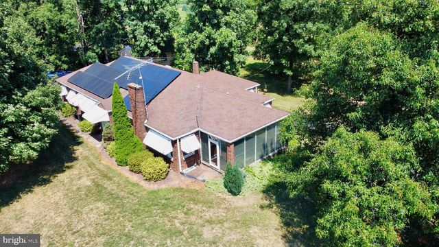 9100 YELLOW CHURCH RD, Seven Valleys, PA 17360