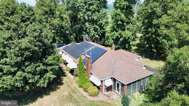 9100 YELLOW CHURCH RD, Seven Valleys, PA 17360