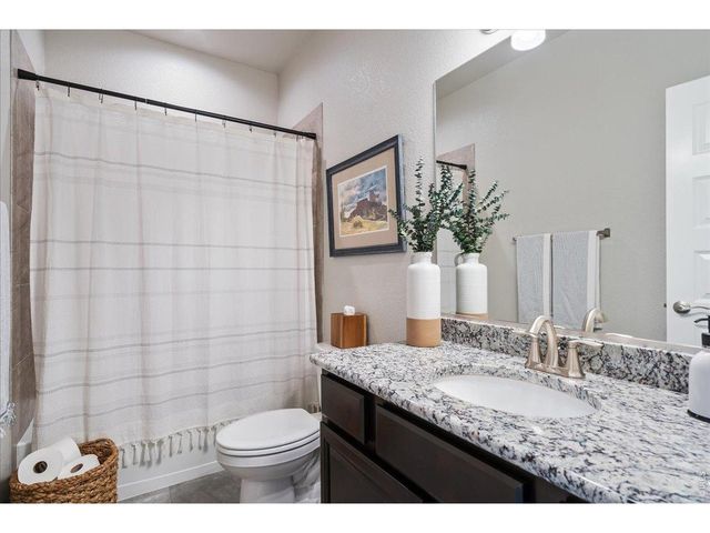 1840 Holloway Dr, Windsor, CO 80550