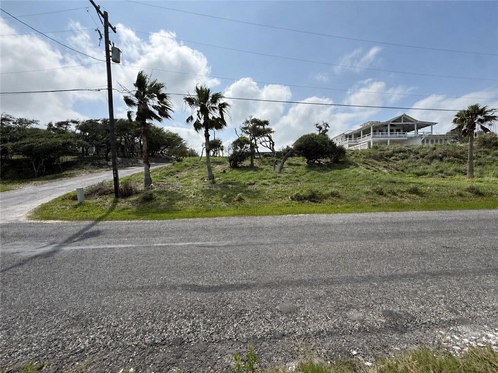 102 Bay Road, Rockport, TX 78382 — exterior
