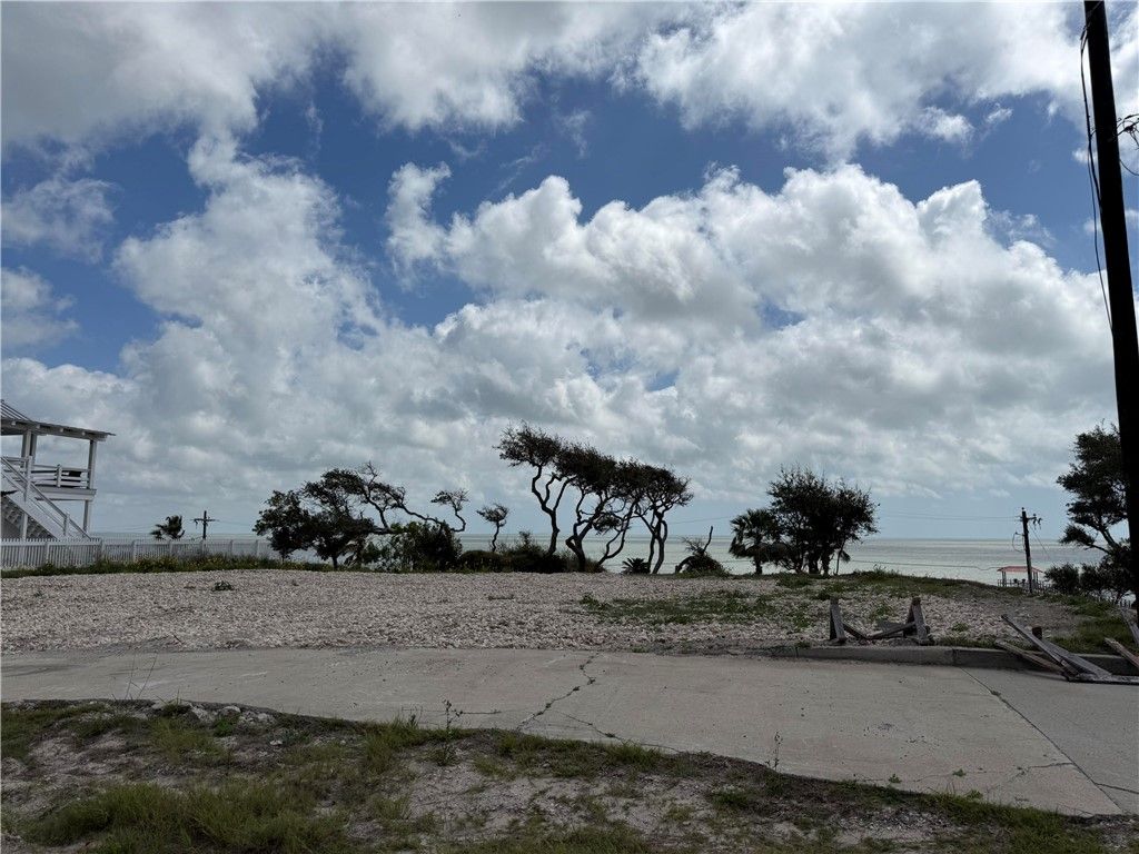 102 Bay Road, Rockport, TX 78382 — photo 5