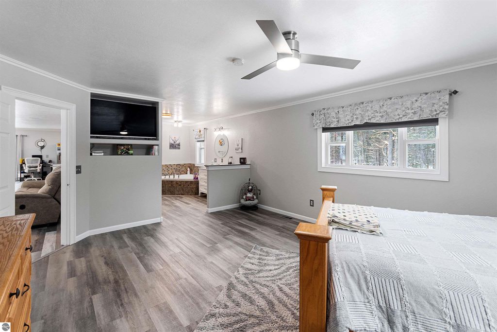 Image 36 of property listing at 6622 Walton Road, Kingsley, MI 49649