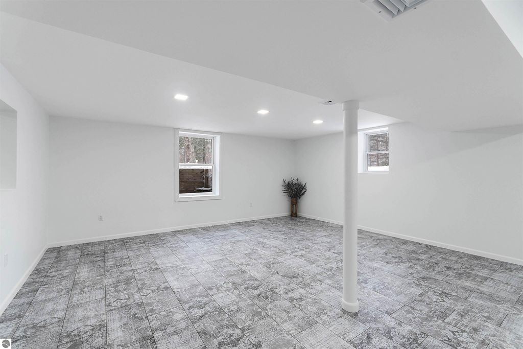 Image 43 of property listing at 6622 Walton Road, Kingsley, MI 49649