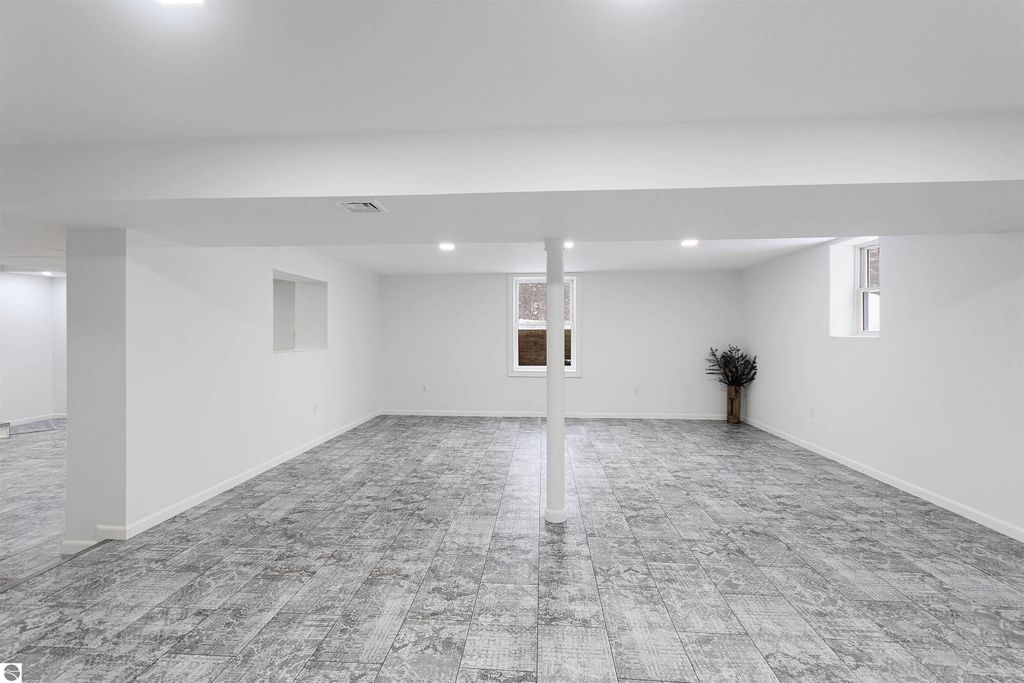 Image 44 of property listing at 6622 Walton Road, Kingsley, MI 49649