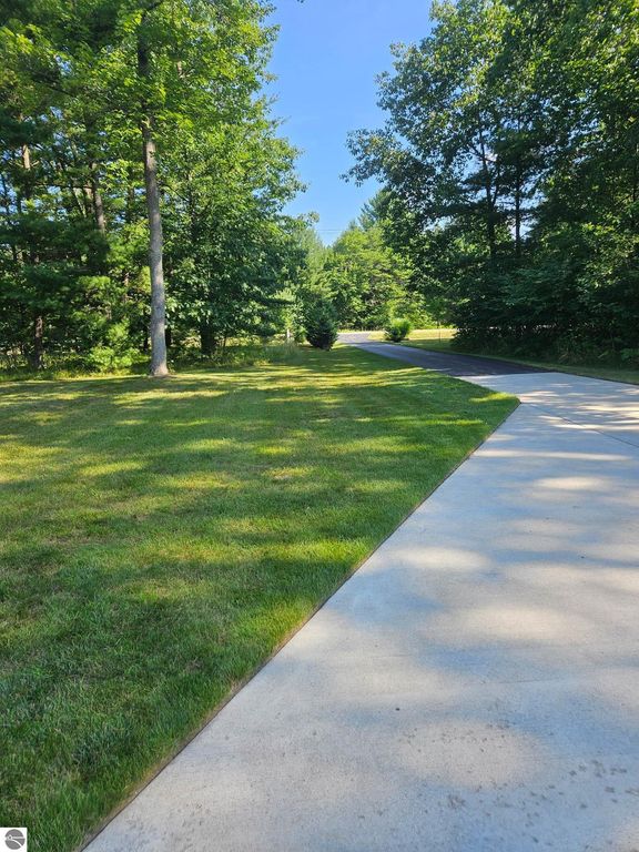 Image 54 of property listing at 6622 Walton Road, Kingsley, MI 49649