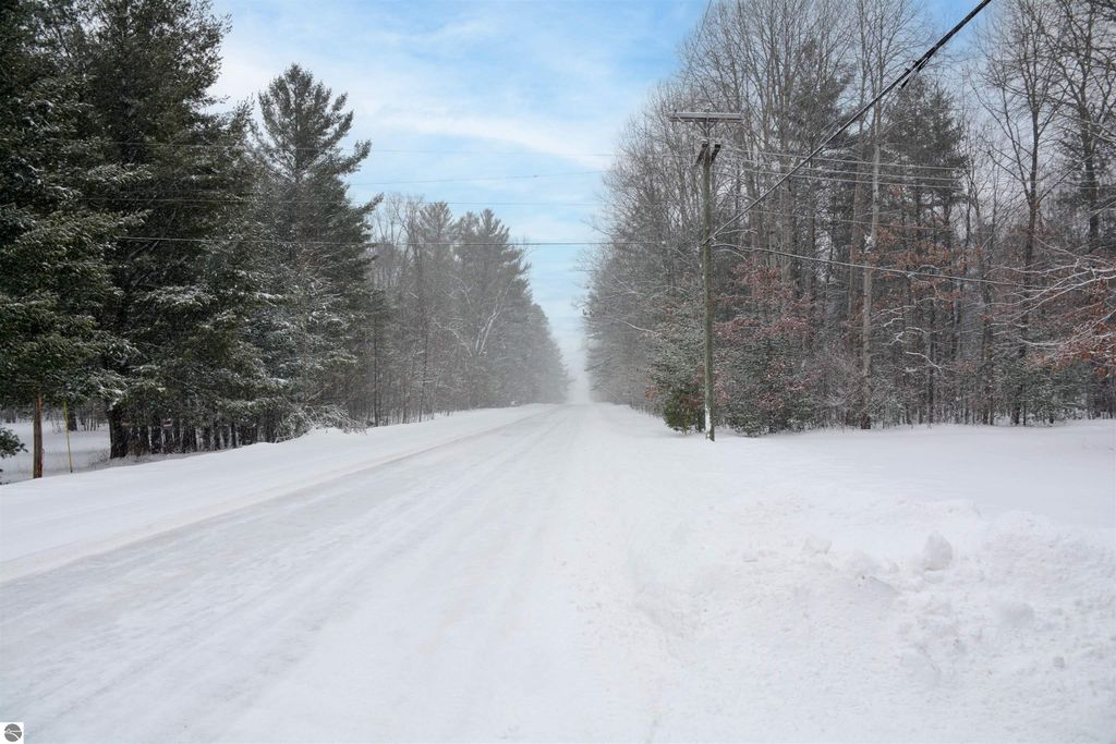 Image 62 of property listing at 6622 Walton Road, Kingsley, MI 49649