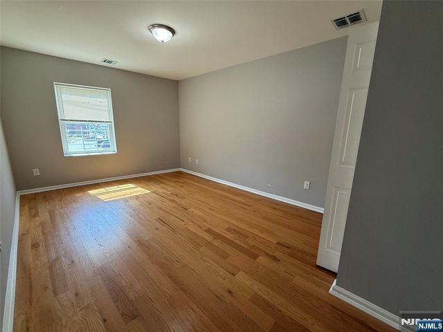 425 Van Houten Avenue 3, Passaic, NJ 07055
