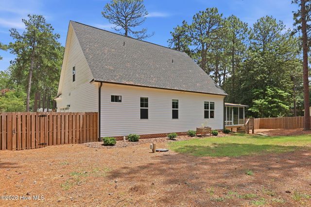 1750 E Indiana Avenue, Southern Pines, NC 28387