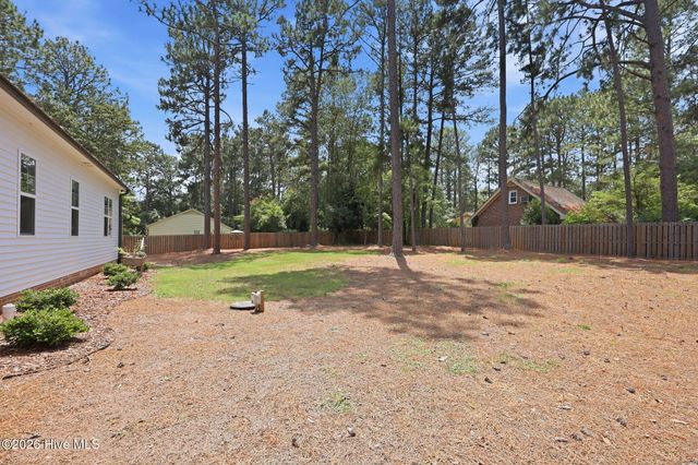 1750 E Indiana Avenue, Southern Pines, NC 28387