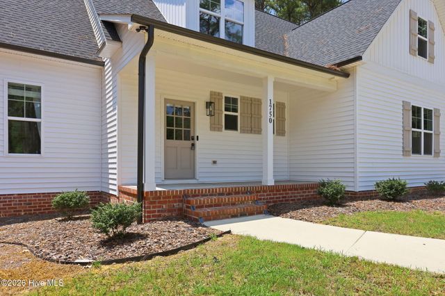 1750 E Indiana Avenue, Southern Pines, NC 28387