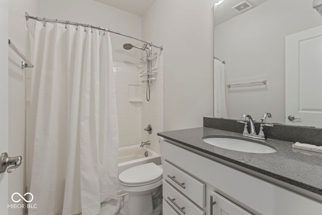 672 Lagerfield Drive, Carmel, IN 46032