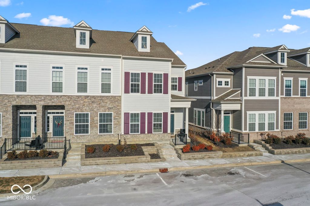 672 Lagerfield Drive, Carmel, IN 46032