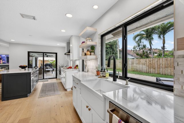 12897 La Rochelle Circle, Palm Beach Gardens, FL 33410