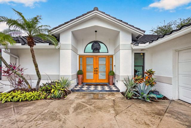 12897 La Rochelle Circle, Palm Beach Gardens, FL 33410