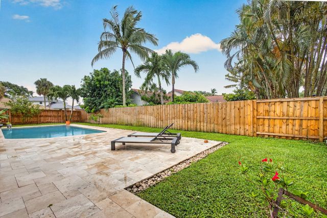 12897 La Rochelle Circle, Palm Beach Gardens, FL 33410
