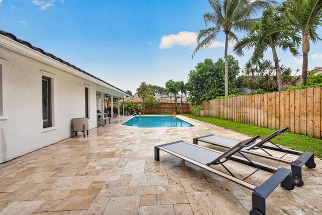12897 La Rochelle Circle, Palm Beach Gardens, FL 33410