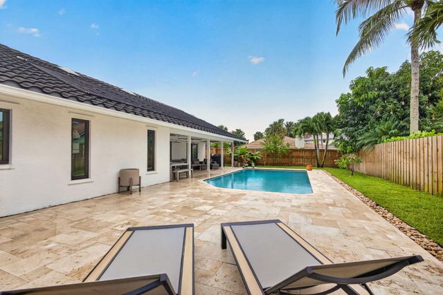 12897 La Rochelle Circle, Palm Beach Gardens, FL 33410
