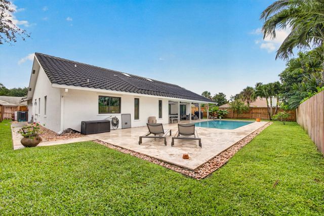 12897 La Rochelle Circle, Palm Beach Gardens, FL 33410