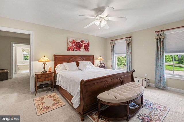 4 MAYFIELD CT, Carlisle, PA 17013