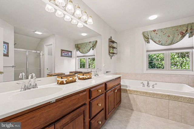 4 MAYFIELD CT, Carlisle, PA 17013